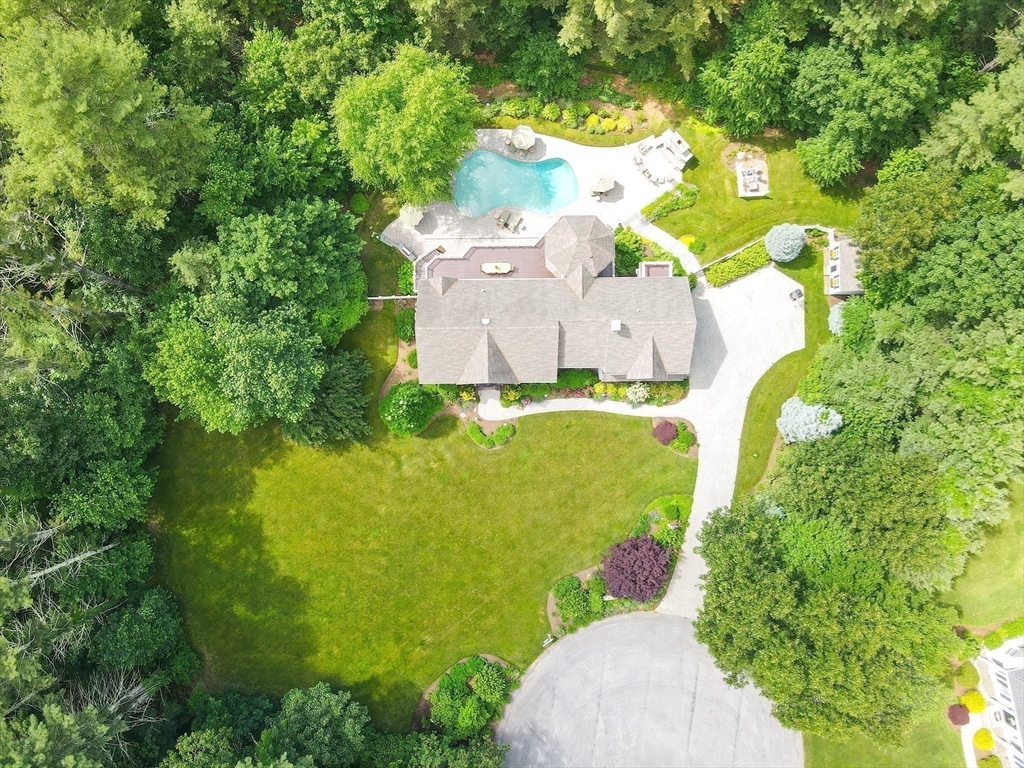 47 Whichita Road Medfield, MA 02052 - Photo 3 of 42 Gallery Image 3