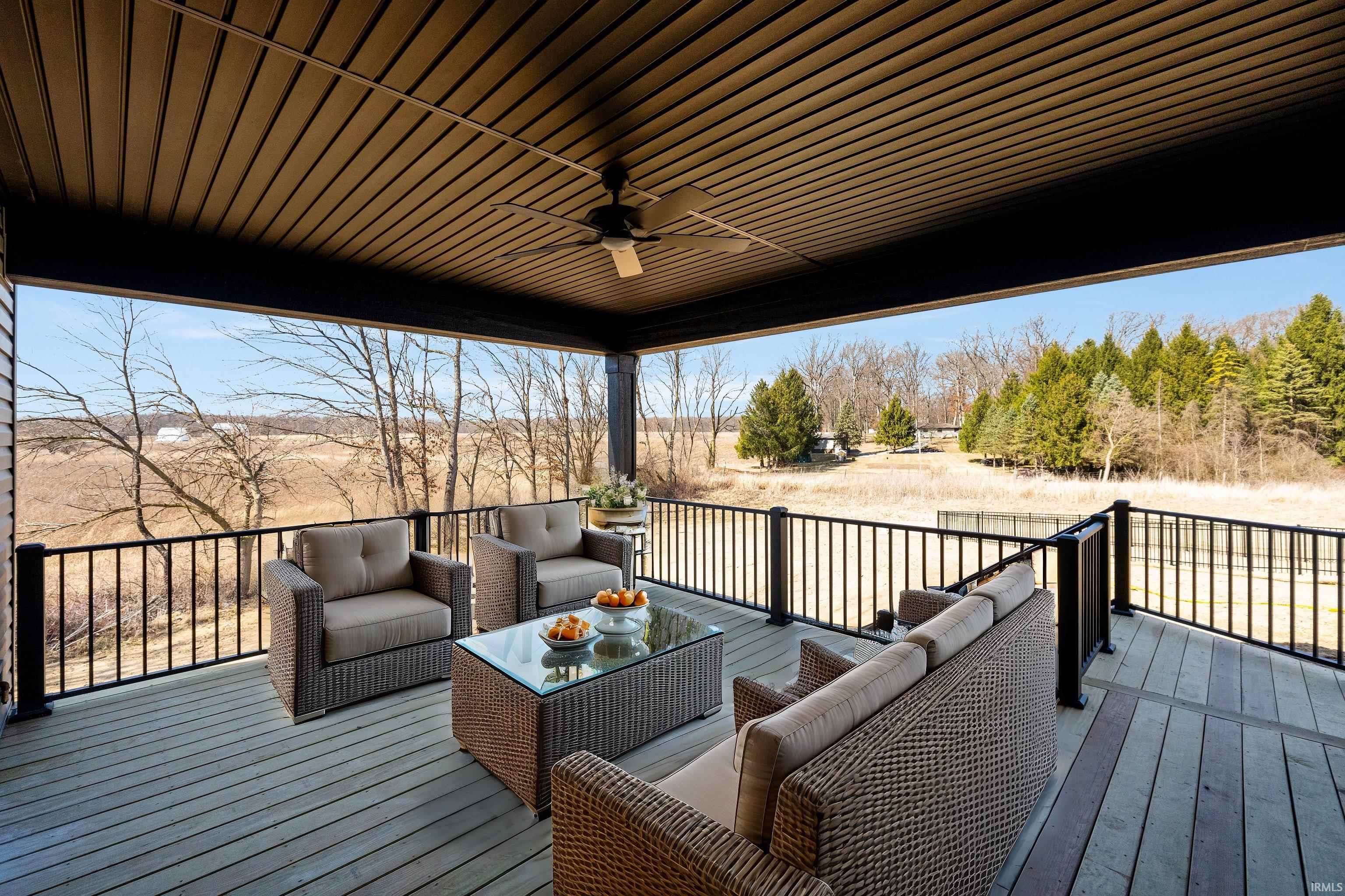 17855 Garnet Ridge Court Huntertown, IN 46748 - Photo 4 of 27