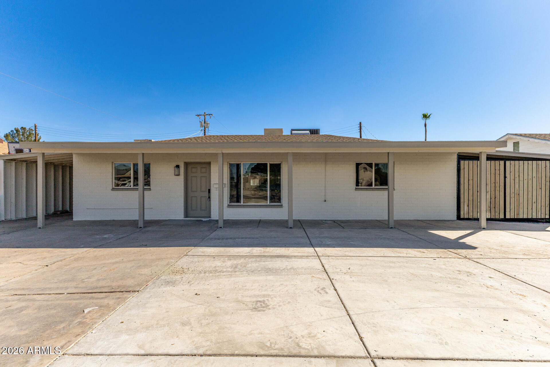 335 West Vineyard Road Phoenix, AZ 85041 - Photo 1 of 36 01 - Vineyard 335