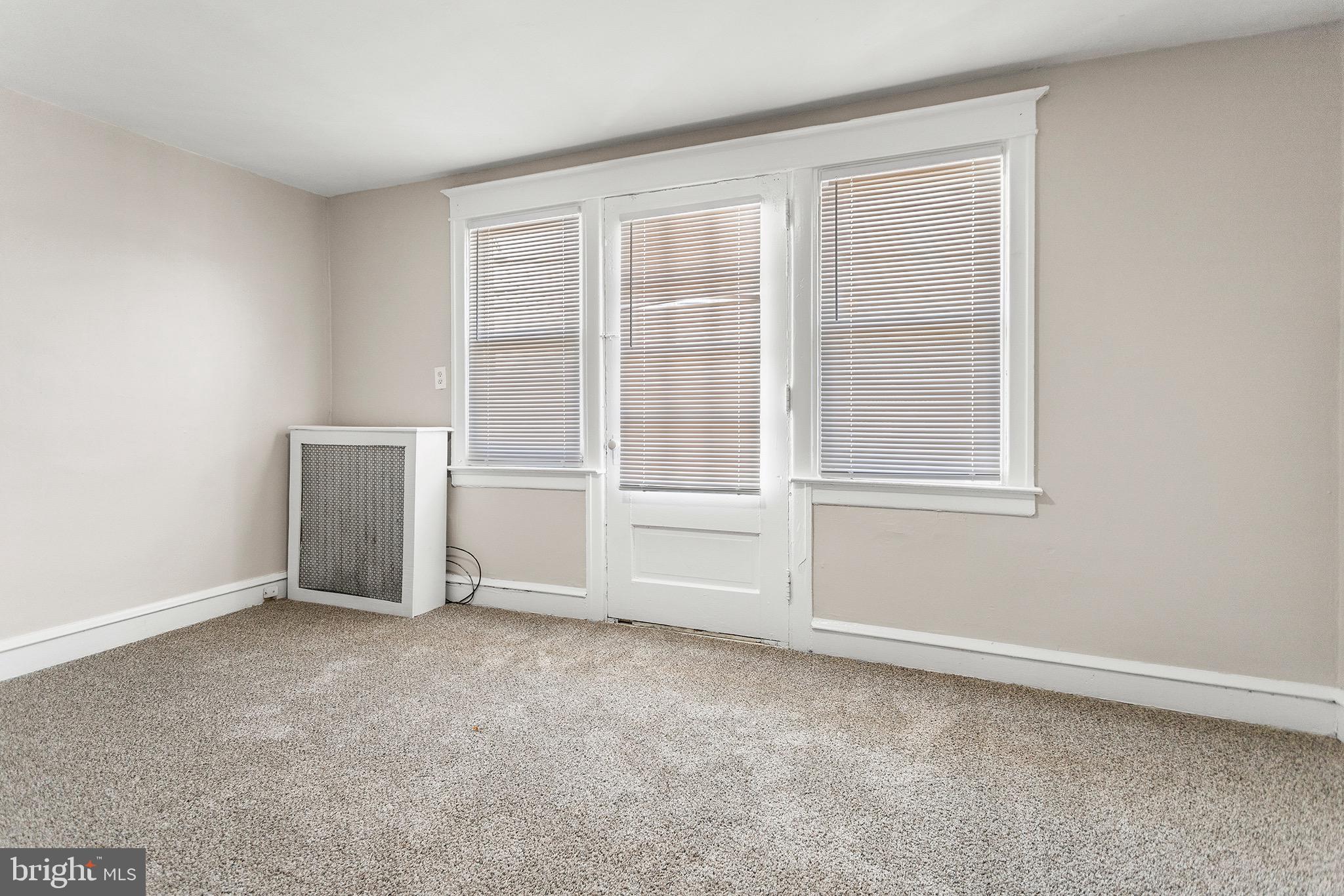 671 Long Lane Upper Darby, PA 19082 - Photo 5 of 10