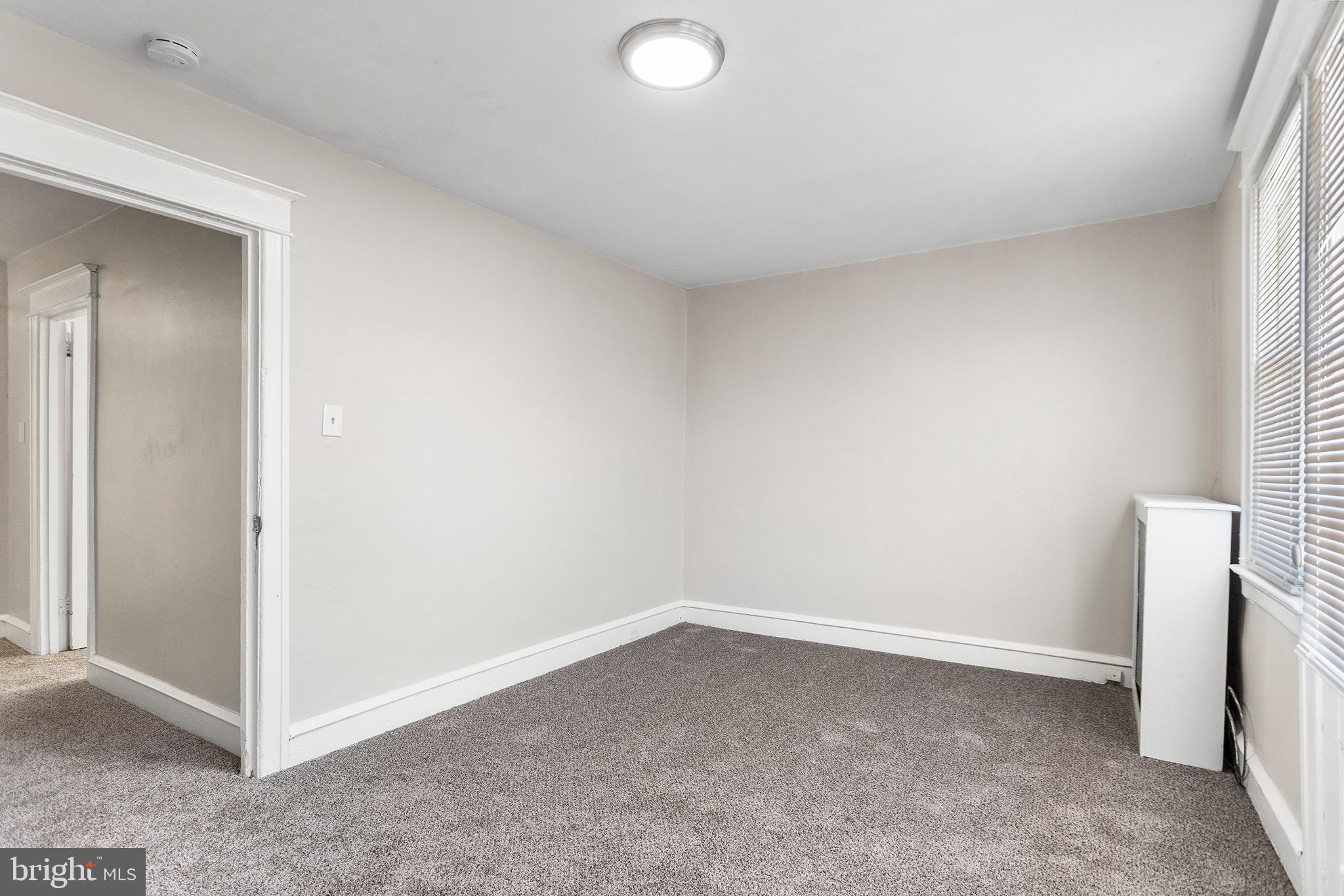 671 Long Lane Upper Darby, PA 19082 - Photo 6 of 10