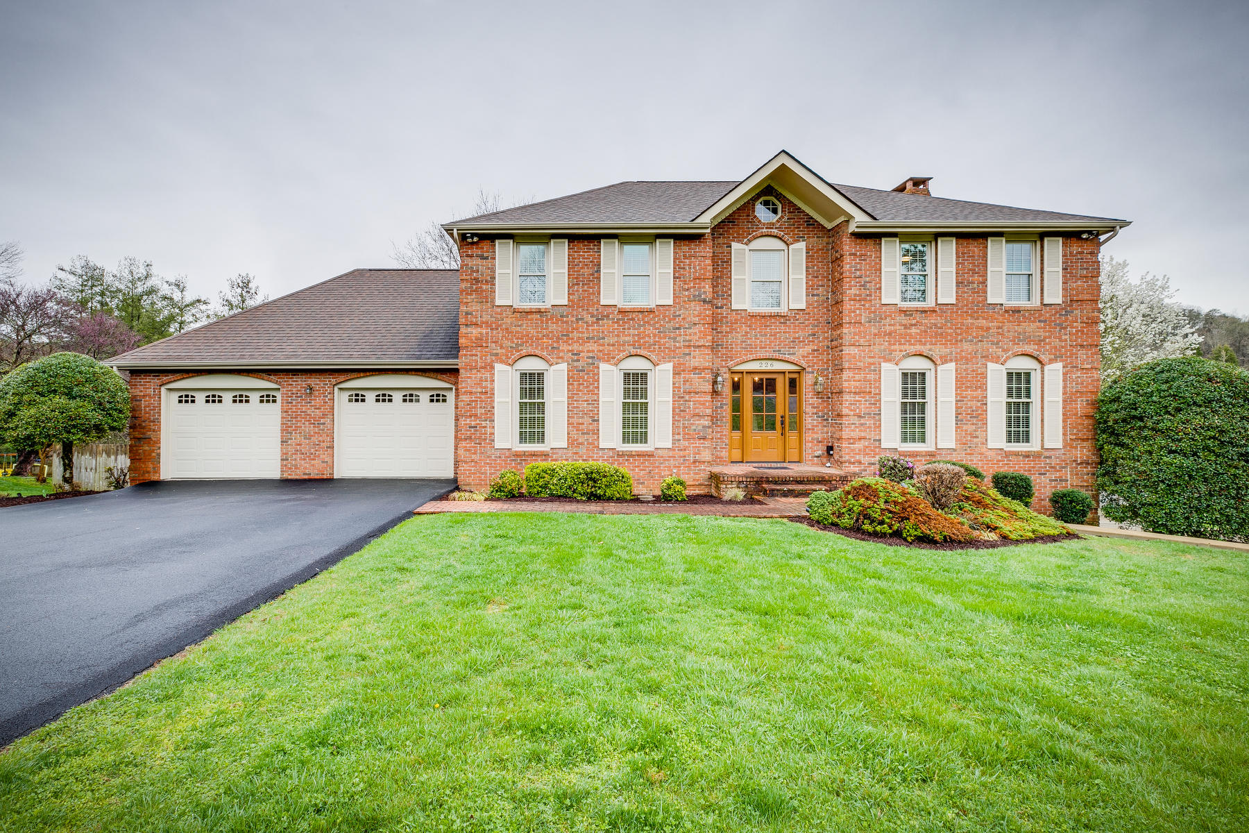 226 Galway Road Bristol, TN 37620 - Photo 1 of 74 001