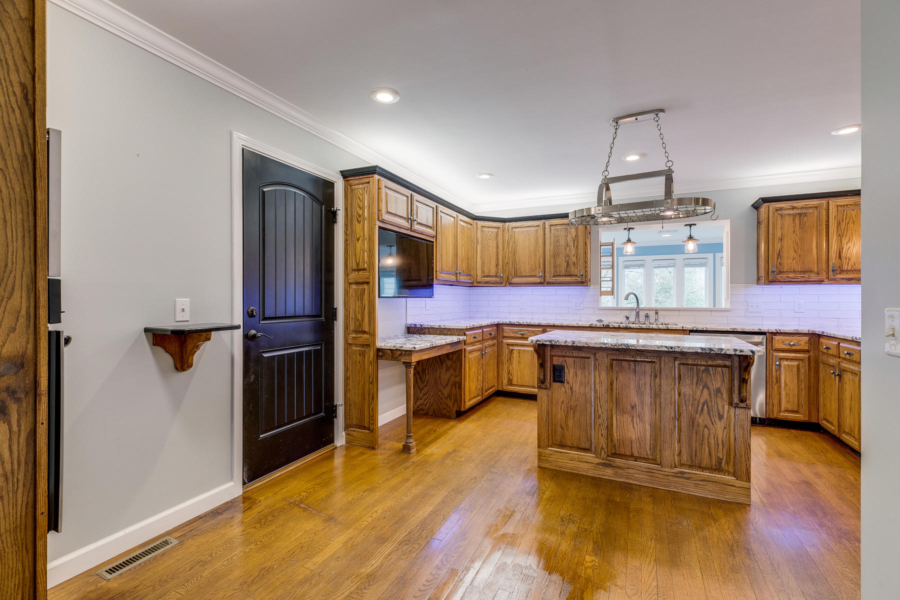 226 Galway Road Bristol, TN 37620 - Photo 15 of 74 13