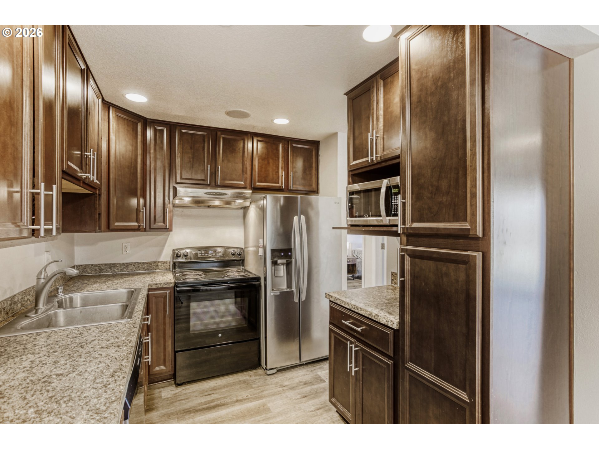 11046 Southwest Greenburg Road, Unit 128 Portland, OR 97223 - Photo 15 of 29