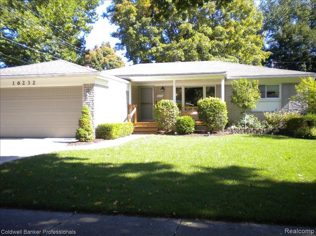 16232 Riverside Drive Livonia, MI 48154 - Photo 1 of 24 Riverside front
