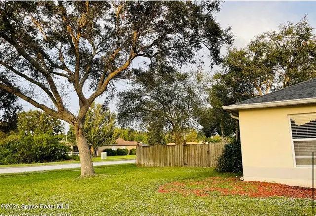 $2,450 | 2117 Buescher Hill Street, Melbourne, FL 32935