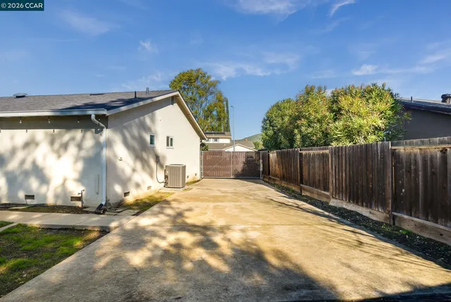 $889,000 | 4770 Olive Drive, Concord, CA 94521