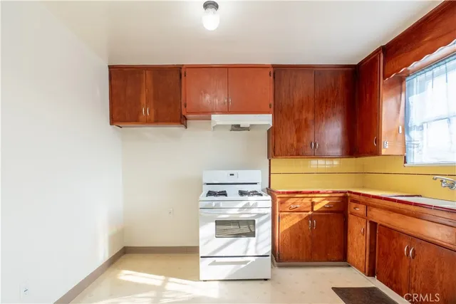 $989,000 | 1824 Marine Avenue, Gardena, CA 90249