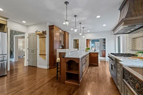 $1,800,000 | 135 West Lake Street, Barrington, IL 60010