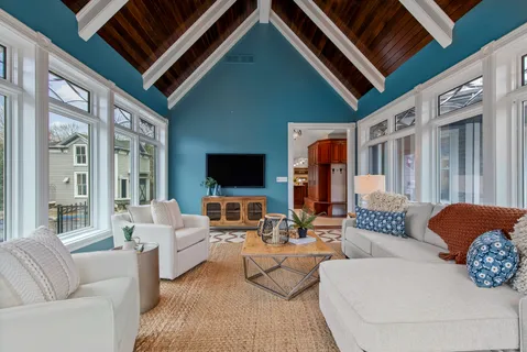 $1,800,000 | 135 West Lake Street, Barrington, IL 60010
