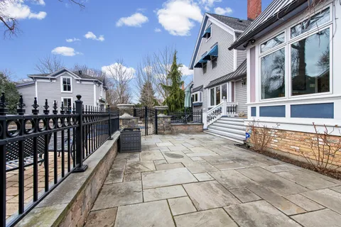 $1,800,000 | 135 West Lake Street, Barrington, IL 60010