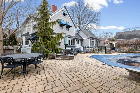 $1,800,000 | 135 West Lake Street, Barrington, IL 60010