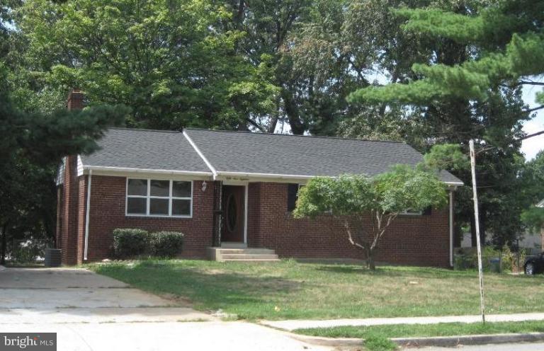 5918 Hanover Avenue Springfield, VA 22150 - Photo 1 of 30 Exterior (Main)