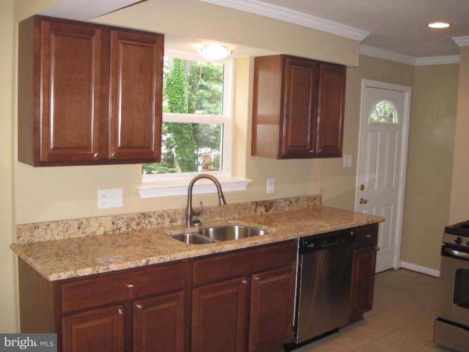 5918 Hanover Avenue Springfield, VA 22150 - Photo 11 of 30 Kitchen #3