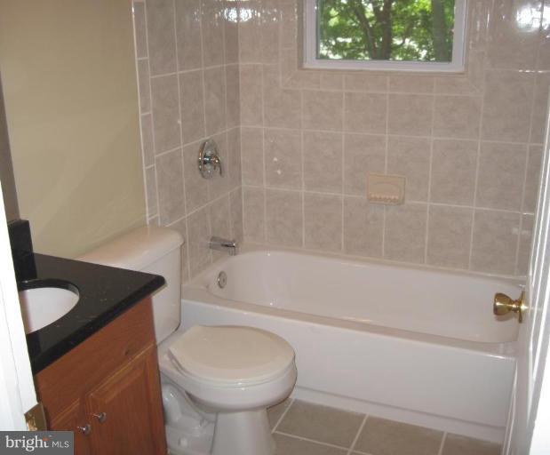 5918 Hanover Avenue Springfield, VA 22150 - Photo 16 of 30 Bath #1