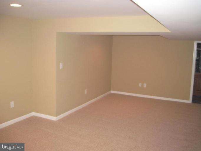 5918 Hanover Avenue Springfield, VA 22150 - Photo 19 of 30 Family Room #2