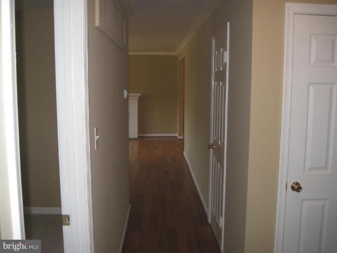 5918 Hanover Avenue Springfield, VA 22150 - Photo 25 of 30 Hallway