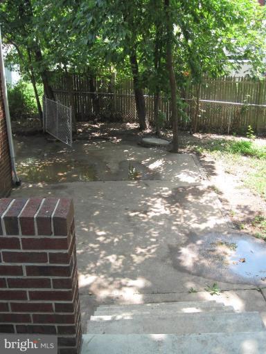 5918 Hanover Avenue Springfield, VA 22150 - Photo 27 of 30 Patio