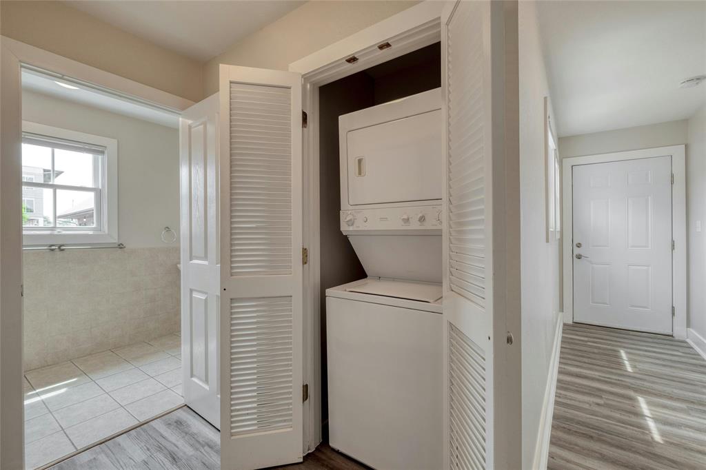 1105 West 40th Street Austin, TX 78756 - Photo 11 of 12 Comes with W/D