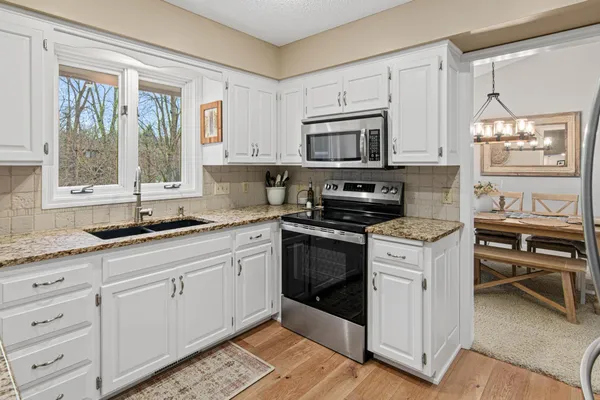 $645,000 | 17730 Kettering Trail, Lakeville, MN 55044