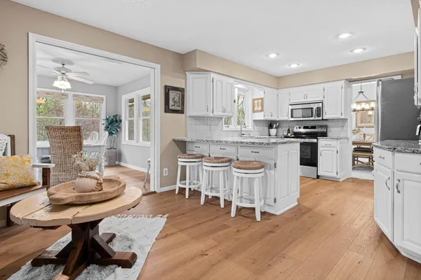 $645,000 | 17730 Kettering Trail, Lakeville, MN 55044