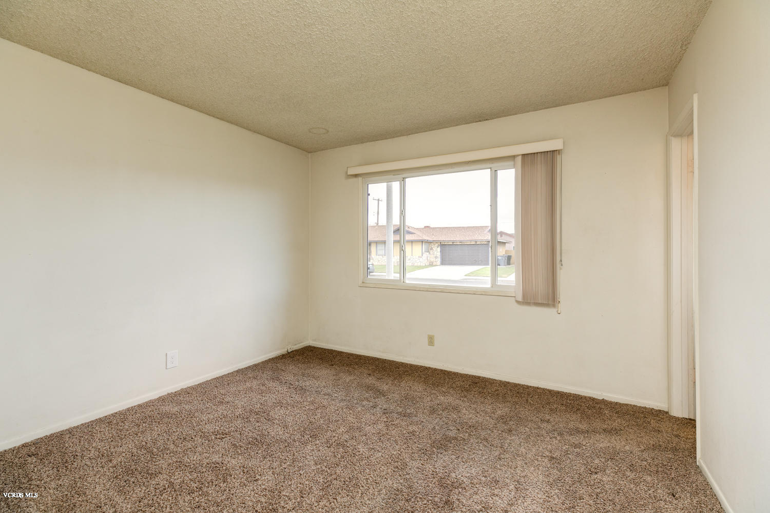 1801 Rialto Street Oxnard, CA 93035 - Photo 10 of 19 TwoFishDigital_1801Rialto-12