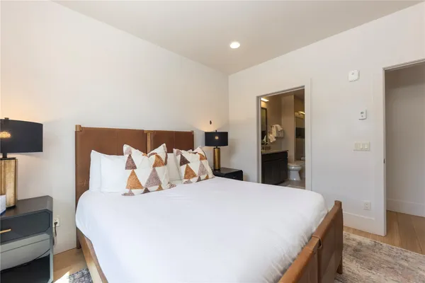 $899,000 | 1080 Blue River Parkway, Unit 203, Silverthorne, CO 80498