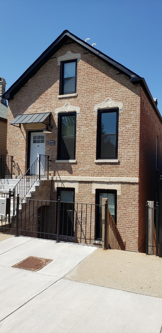 2030 West 21st Street Chicago, IL 60608 - Photo 2 of 19