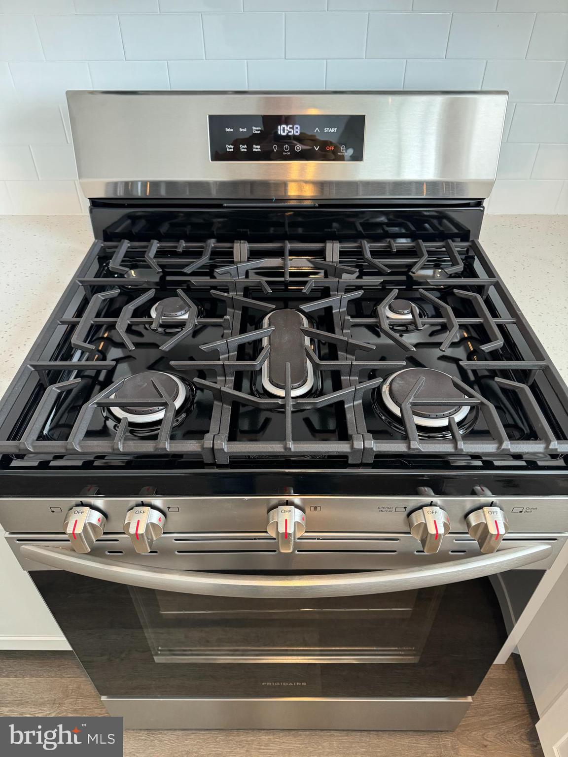1841 Davisville Road, Unit B6 Willow Grove, PA 19090 - Photo 9 of 21 New Stove
