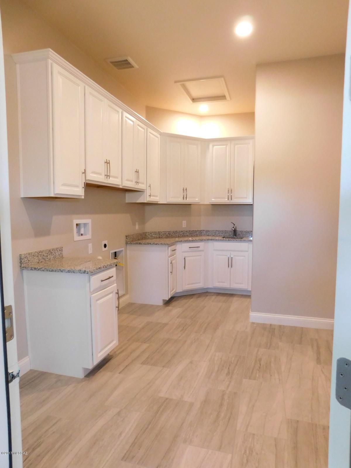 751 Flying Ace Lane Tucson, AZ 85755 - Photo 9 of 25