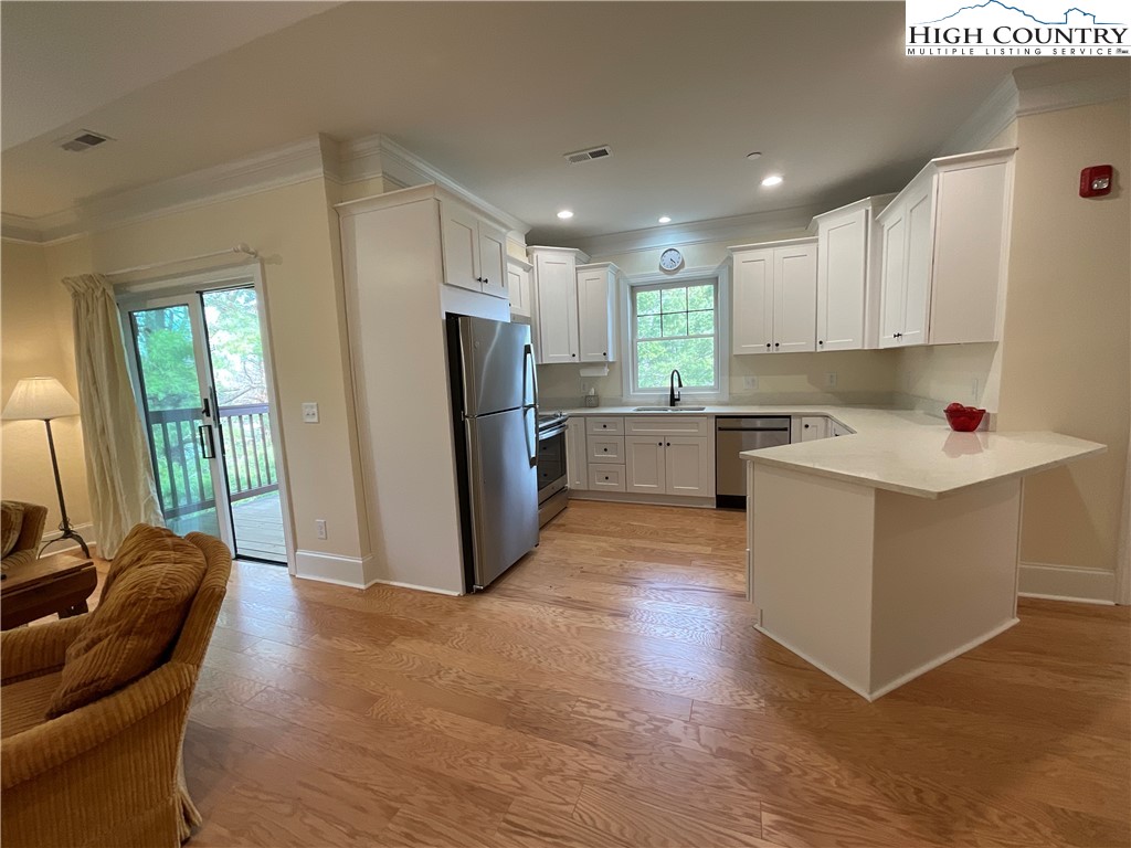 155 Gateway Drive, Unit 402 Boone, NC 28607 - Photo 11 of 30