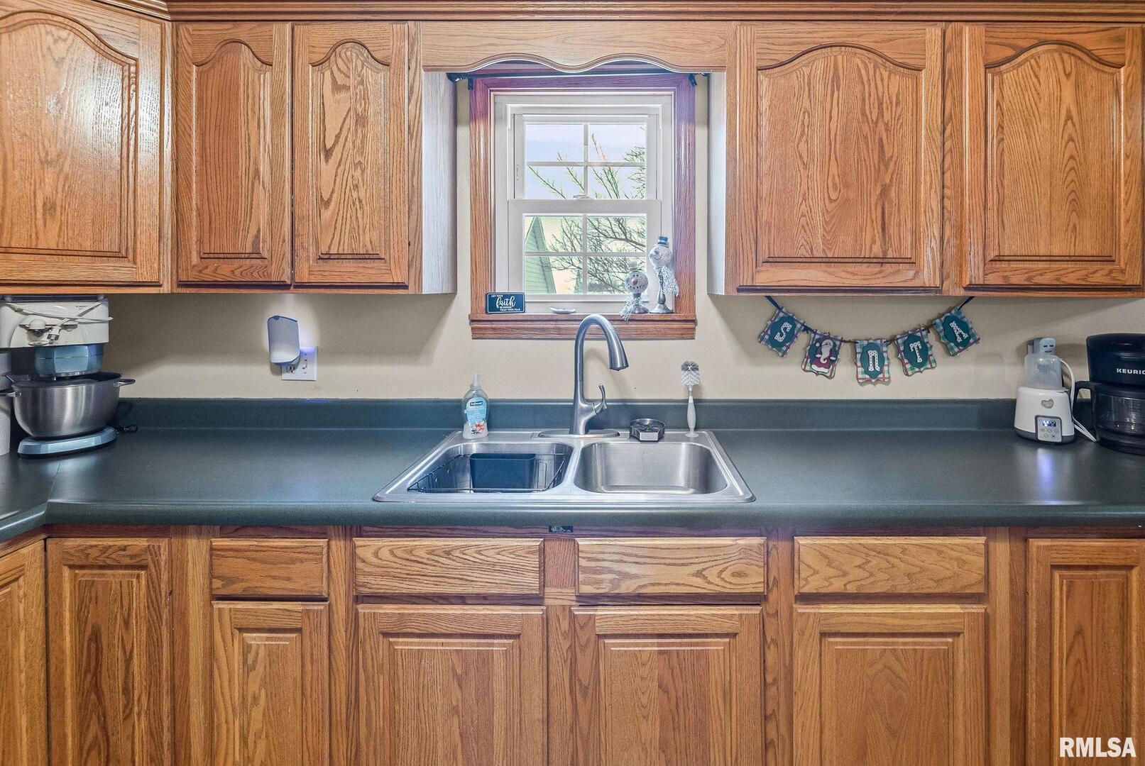 7302 Hoffman Road Centralia, IL 62801 - Photo 18 of 39