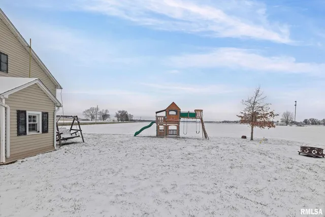 $215,000 | 7302 Hoffman Road, Centralia, IL 62801