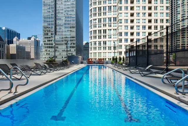 $2,600 | 345 North LaSalle Drive, Unit 2610, Chicago, IL 60654