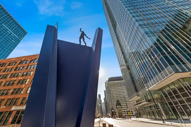 $2,600 | 345 North LaSalle Drive, Unit 2610, Chicago, IL 60654