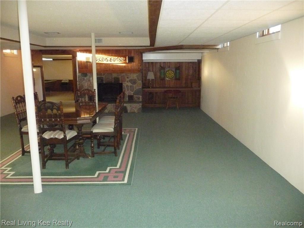7207 28 Mile Road Washington, MI 48094 - Photo 18 of 35 Great space for entertaining