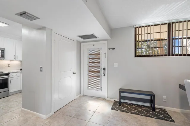 $2,275 | 2420 DC Country Club Boulevard, Unit 205D, Deerfield Beach, FL 33442