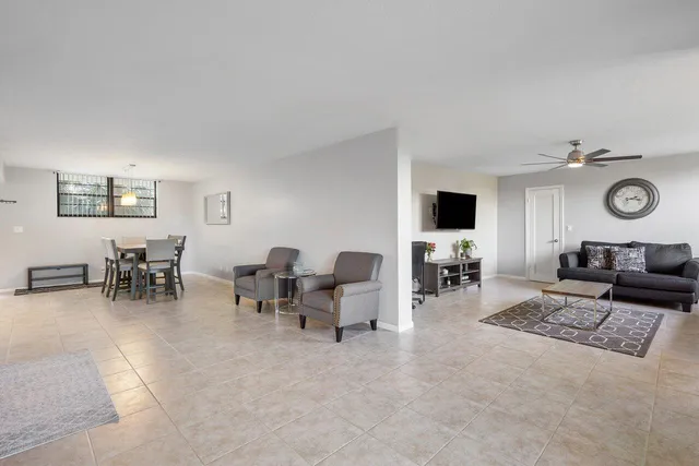 $2,275 | 2420 DC Country Club Boulevard, Unit 205D, Deerfield Beach, FL 33442