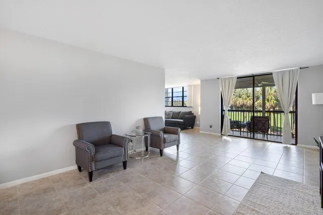 $2,275 | 2420 DC Country Club Boulevard, Unit 205D, Deerfield Beach, FL 33442