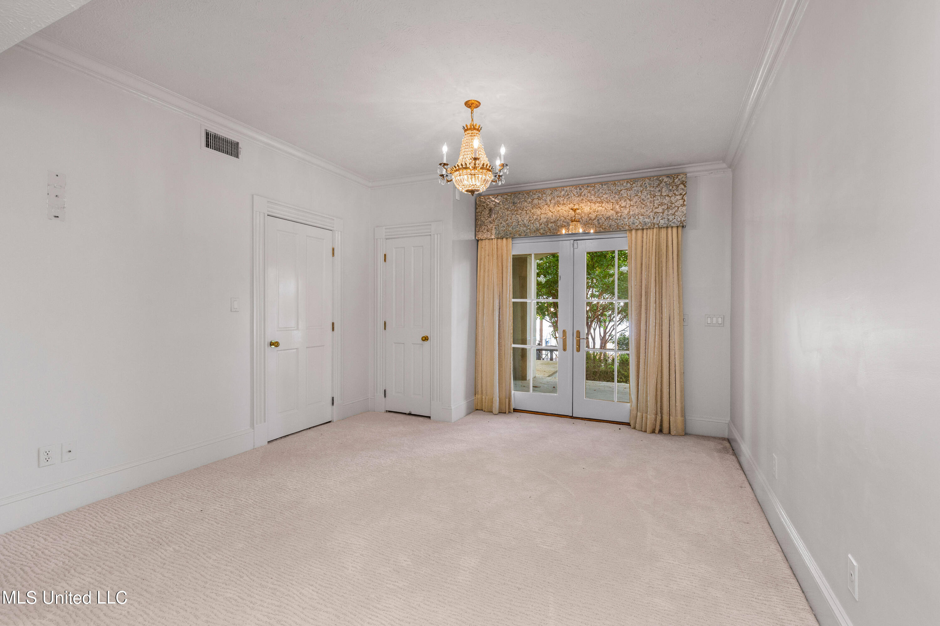 133 Overlook Pointe Drive Ridgeland, MS 39157 - Photo 67 of 93 2nd 1st Floor Bedroom