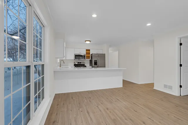 $425,000 | 3248 Hampshire Lane, Waukegan, IL 60083