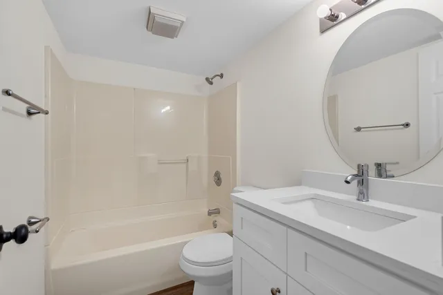 $425,000 | 3248 Hampshire Lane, Waukegan, IL 60083