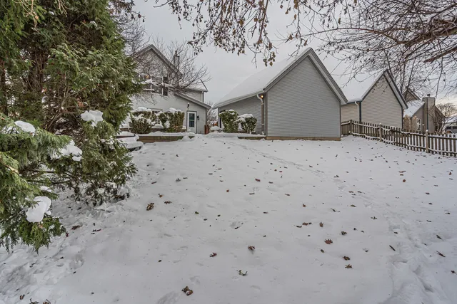 $425,000 | 3248 Hampshire Lane, Waukegan, IL 60083