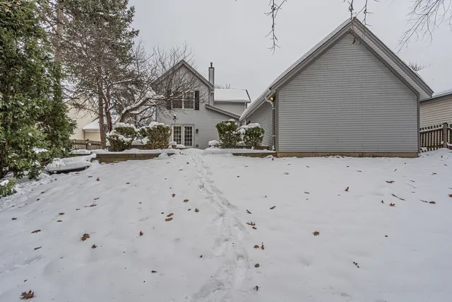 $425,000 | 3248 Hampshire Lane, Waukegan, IL 60083