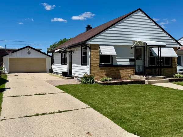 $2,000 | 3543 South 25th Street, Milwaukee, WI 53221