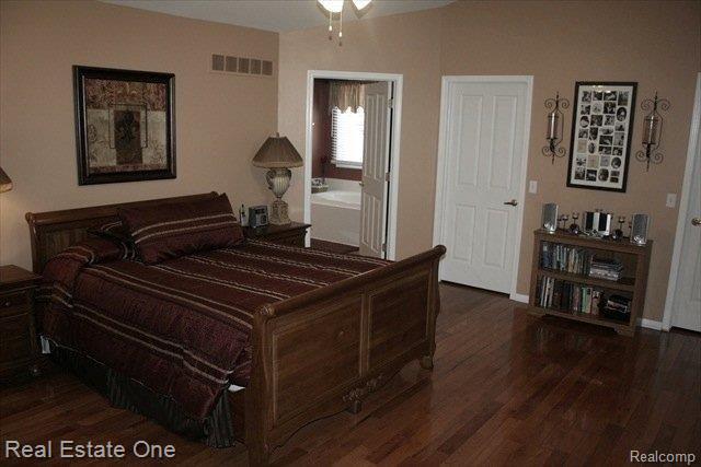 4120 Holly Lane Rochester, MI 48306 - Photo 6 of 25 master bedroom...jpg