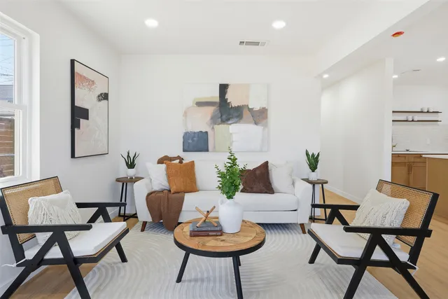 $3,500 | 5601 Samuel Huston Avenue, Austin, TX 78721