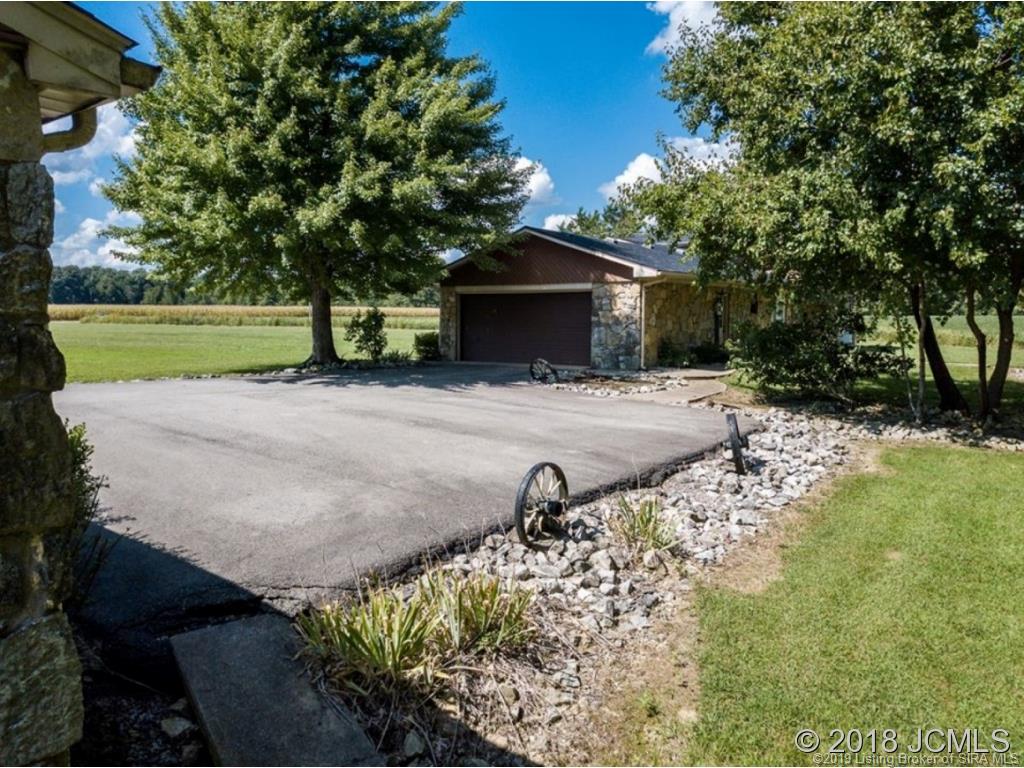 9352 North Jake Gayle Road Commiskey, IN 47227 - Photo 13 of 27