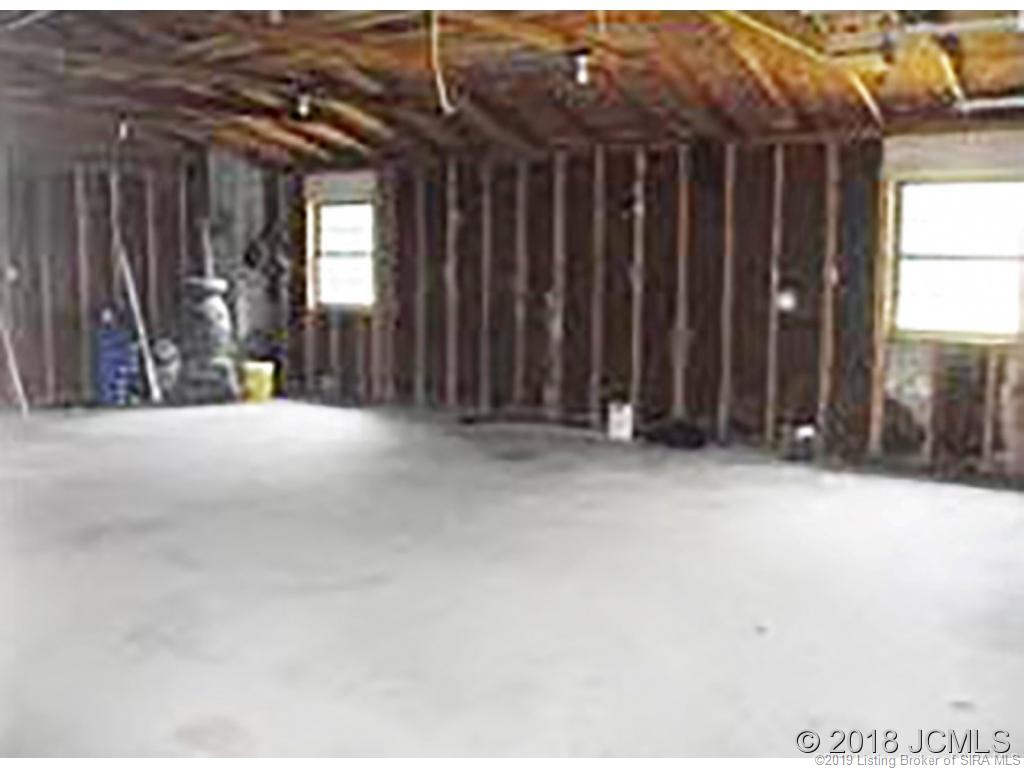 9352 North Jake Gayle Road Commiskey, IN 47227 - Photo 14 of 27