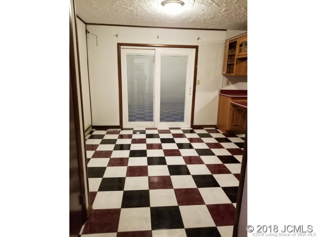 9352 North Jake Gayle Road Commiskey, IN 47227 - Photo 17 of 27